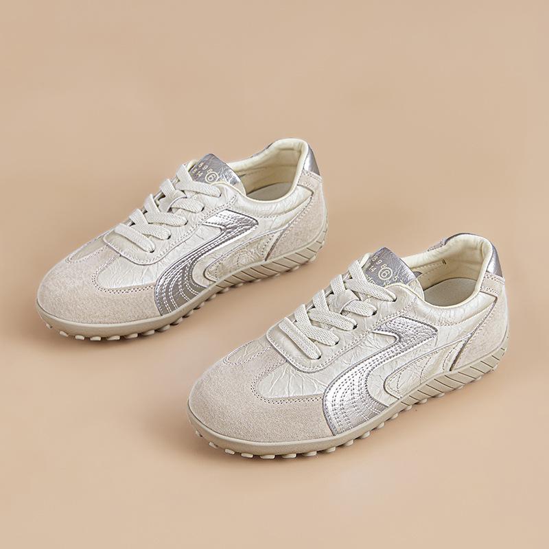 Leather German training shoes board shoes women's 2025 new flat heel soft sole white shoes casual sports show feet small Forrest Gump single shoes