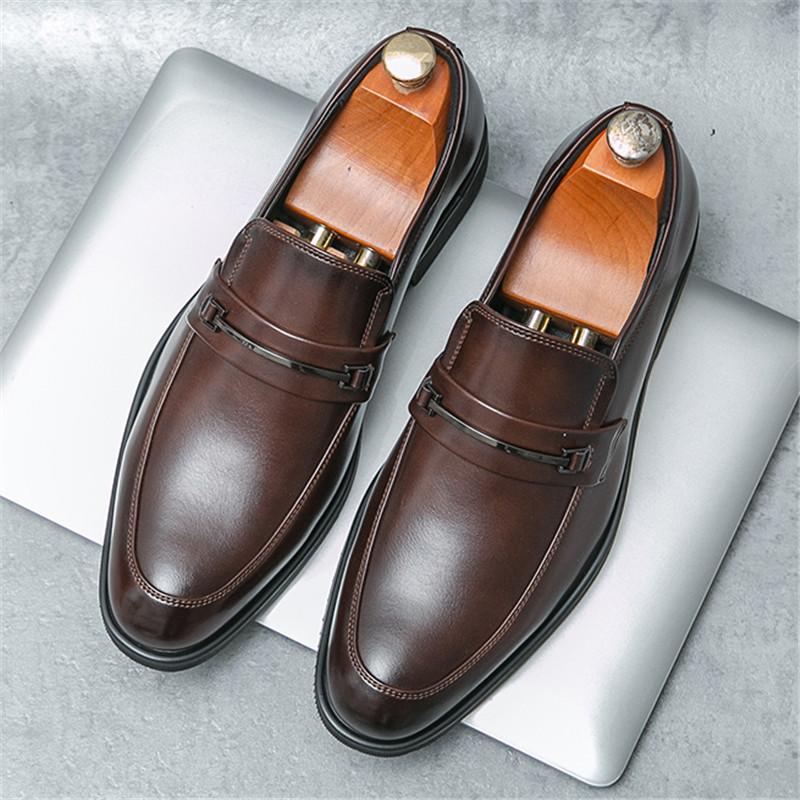 Designer New British Gentleman Brown Black Business Casual Shoes For Men Formal Wedding Dress Homecoming Footwear Zapatos Hombre