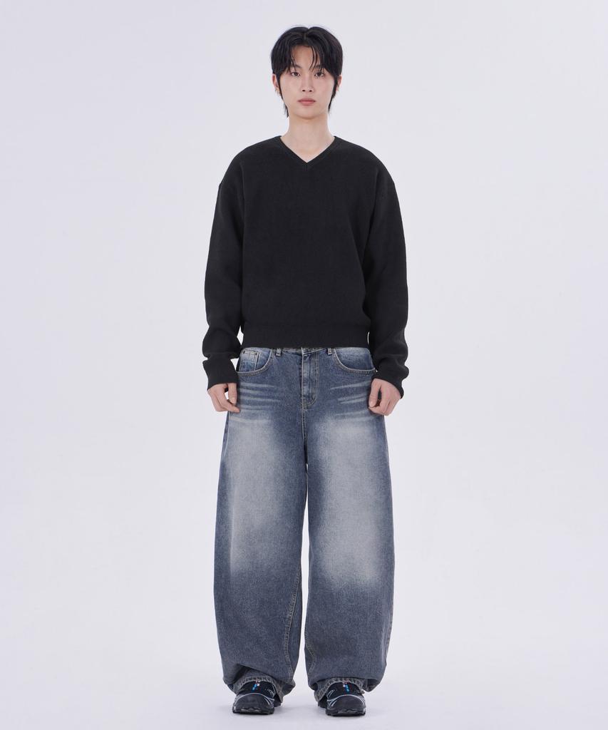 GLW Minimal V-Neck Crop Knit Black