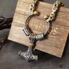 Chaîne king en acier inoxydable avec perles runiques et marteau de Thor mjolnir collier viking avec boîte en bois comme cadeau pour petit ami