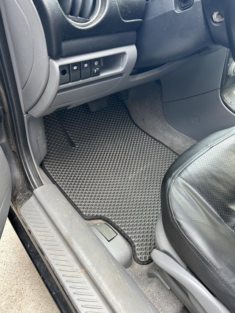 

Килимки EVA (чорні) для Mazda 6 2003-2008 рр.