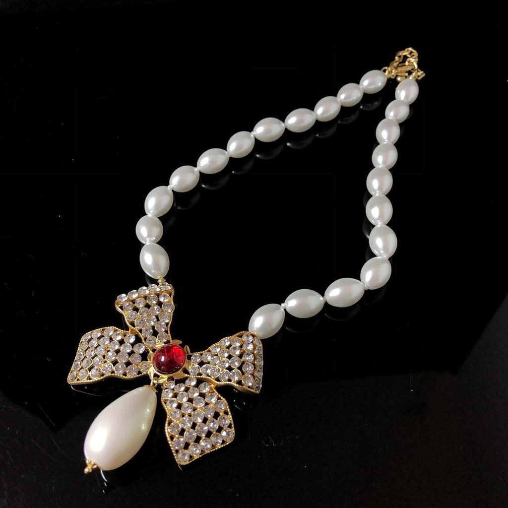 Vintage Hot Sale Earrings Necklace Bracelet Ear Stud Clip Ring New Style