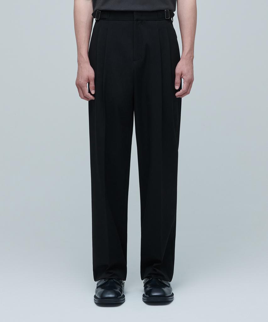 MUSINSA STANDARD Side Adjust Two-Tuck Wide Slacks [Black]