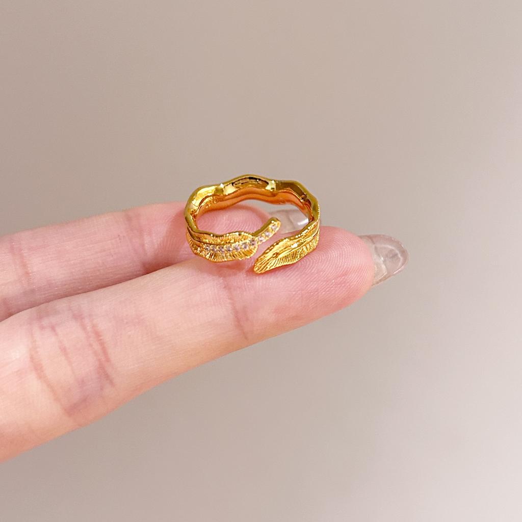 Medieval Brushed Diamond-encrusted Zircon Ring for Women Does Not Fade, Light Luxury and Versatile Open Index Finger Ring Jewelry.