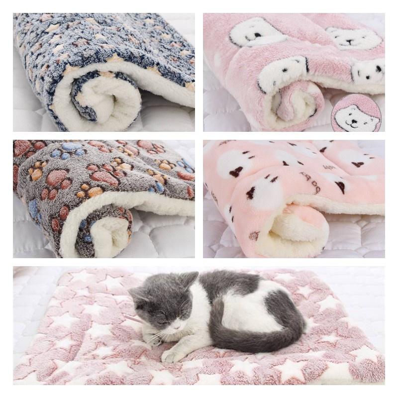 Factory Direct Sale Thickened Pet Mat For Autumn And Winter Cute Cartoon Style Anti-slip Blanket Wholesale Blue Starry Characters)