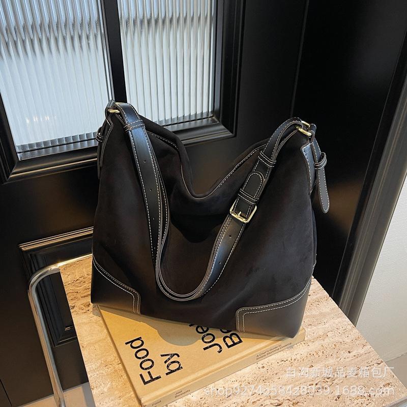 

etro suede large-capacity bag, new autumn and winter women s bag shoulder messenger bag commute чёрный