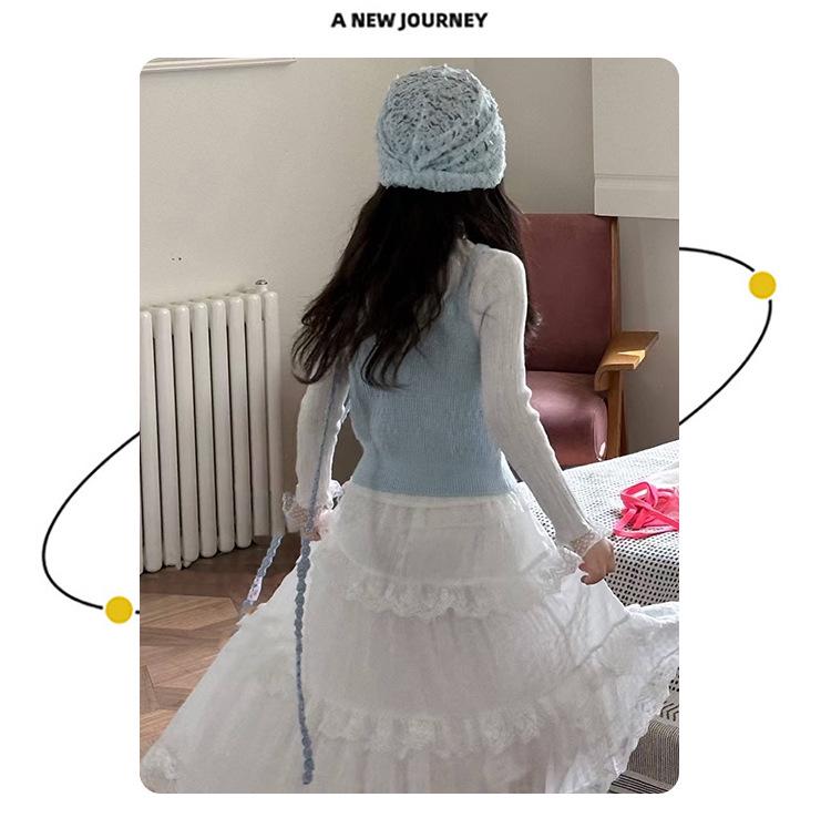 Dívčí módní třídílná sada na podzim 2025: Krajková sukně, svetr a tílko