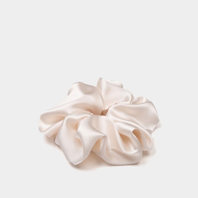 AVVINA PELLE Silk Scrunchie (M) - Cream