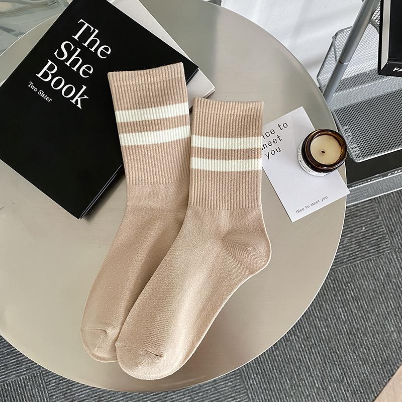 Women Socks Japanese Fashion Autumn New Novelty Candy Color Cotton Sports Crew Socks For Girls Preppy Style Striped Socks Casual