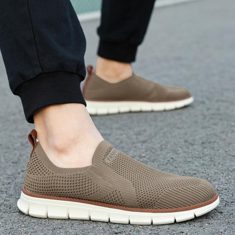Breathable Men Casual Shoes Lightweight Outdoor Male Walking Shoes Anti-slip Men's Sneakers Slip On Flats Running Shoes