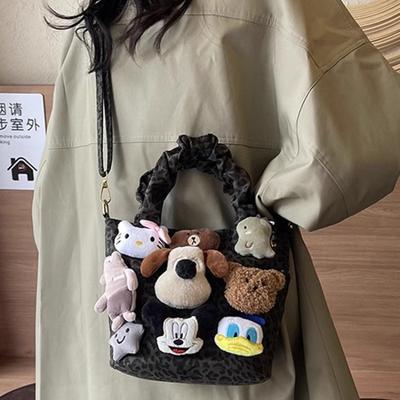 High-end Niche Bag Women's Autumn and Winter New Fashion Messenger Cute Cartoon Portable Bucket Bag