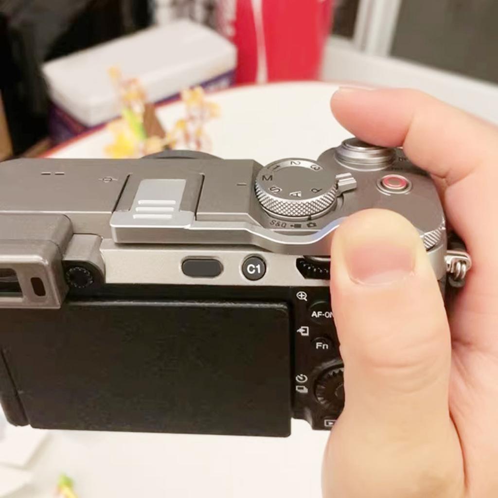 Metal Hot Shoe Handle Grip for A7C2 A7CR Camera Widely Used Aluminum Alloy Hotshoe Bracket for Mirrorless Camera
