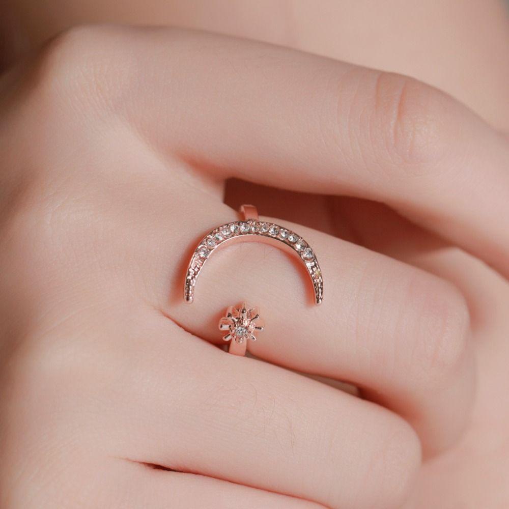 Korean Style Couple Ring Rhinestone Crescent Moon Ring Retro Star Moon Opening Rings  Friend