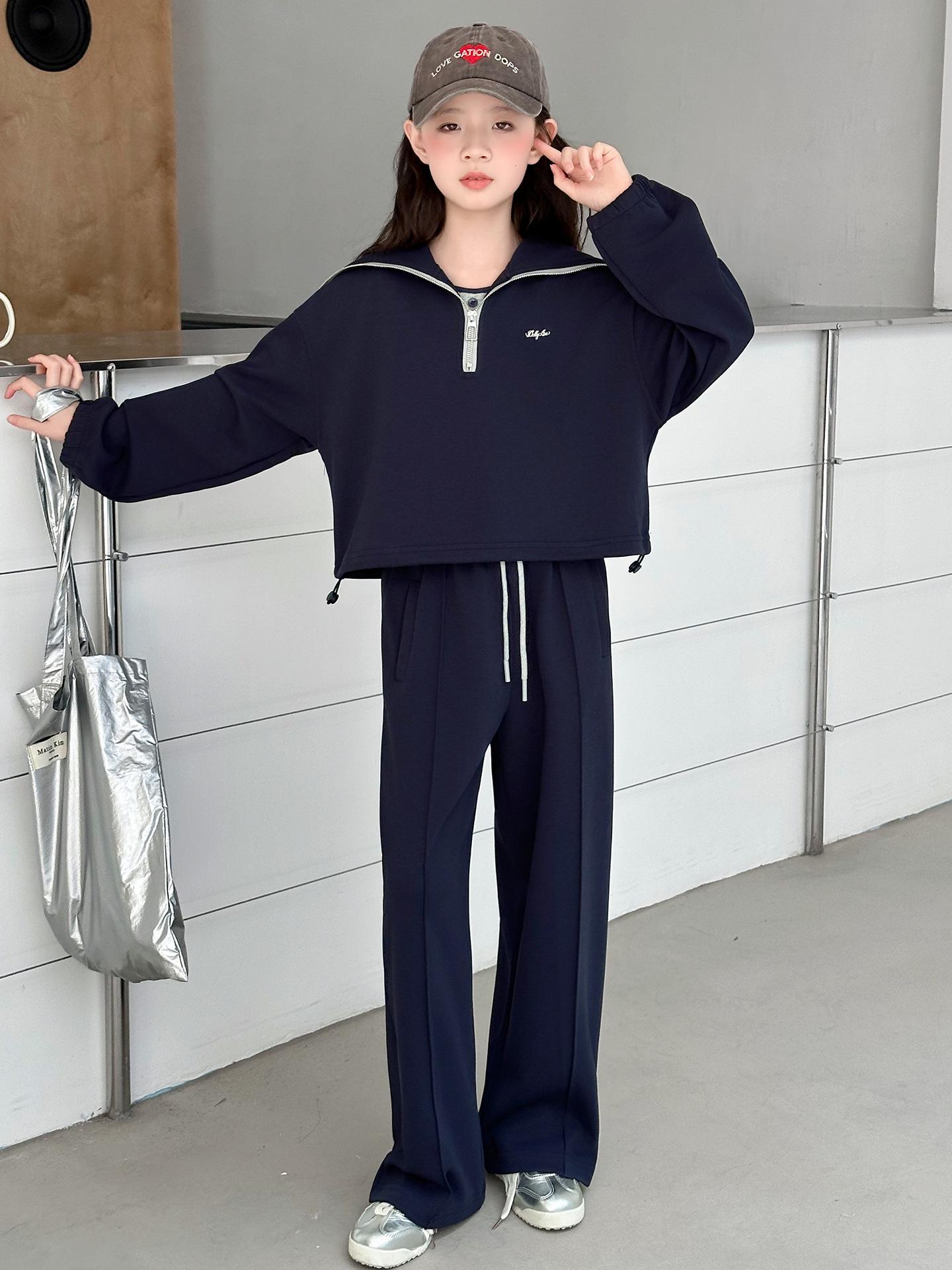 

Girls Autumn Korean Style Sporty Sweatshirt: New 2025 Fashionable Three-Piece Set for Big Girls. 150cm