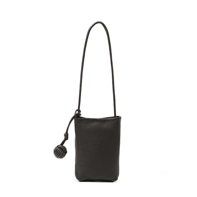 Hot-selling women's bags, high-end commuting versatile messenger bags, change bags, mobile phone bags, small bags, vertical leather mobile phone bags.