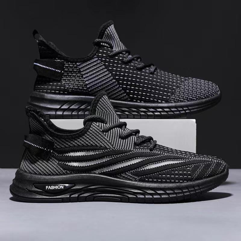 New Spring and Summer Classic Flying Mesh Breathable Men's Shoes Comfortable Casual and Fashionable Sports Shoes