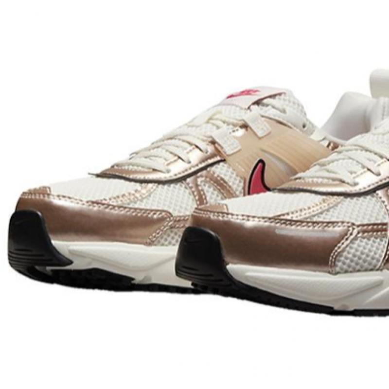 Nike Women S Running ShoeS  C6   Hj7389 838 wmnS V2k Run Women S V2k Run