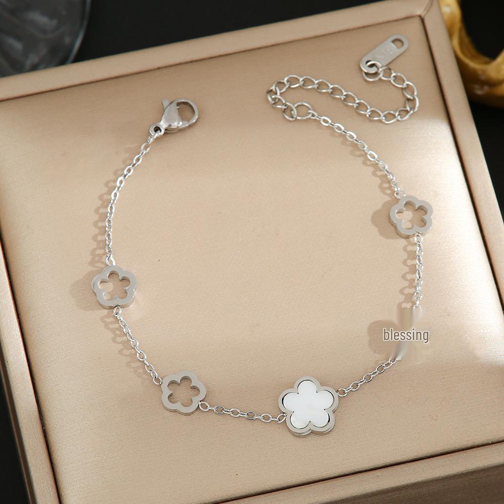 Luxe Titanium Staal Vierbladig Klaver Armband in Koreaanse Stijl met Ingelegde Diamanten voor Vrouwen - Kleurvast