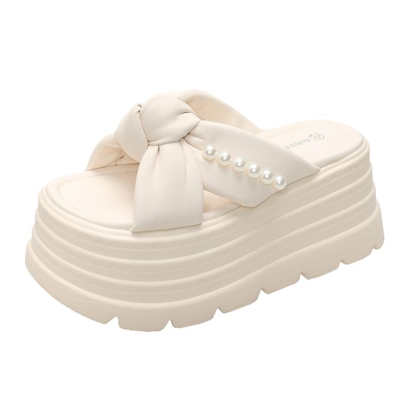 

Pearl muffin cool slippers women s fashion summer new French beautiful with skirt thick bottom Roman cool slippers women s wear 39