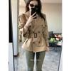 Damen Khaki Trenchcoat Kurz Zweireihig Gürtel Windjacke