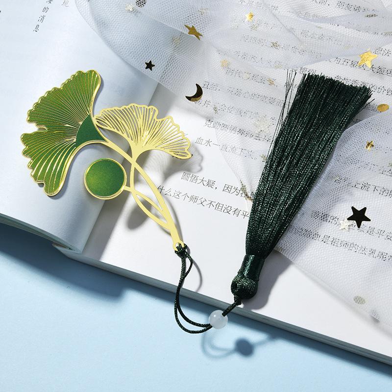 Exquisite Hollow Metal Bookmarks Gold Color Leaf Vein Lotus Shape Book Marks With Tassel Stationery Student Reading Supplies