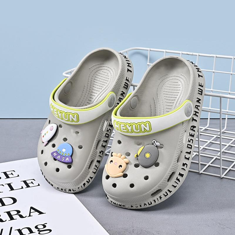 Durable And Breathable Children's Cartoon Hole Shoes For Summer Outdoor Fun