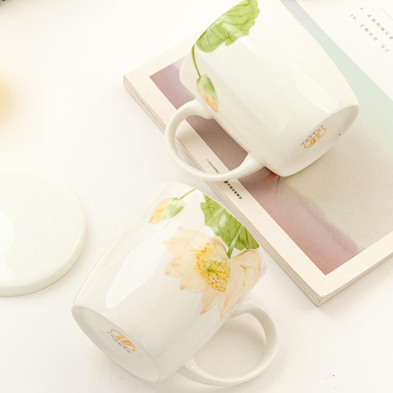 White Bone China Coffee Cup New Household 310ml Flower Pattern Overglaze Color Mugs with Lid High Aesthetic Milk Oats Cup