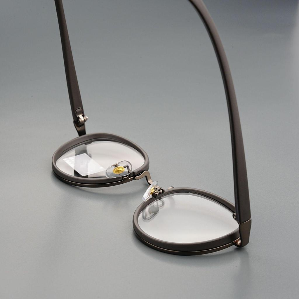 2025 TikTok Trending Color-Changing Glasses with High-Quality Tortoiseshell Frame and White-to-Gray Lenses
