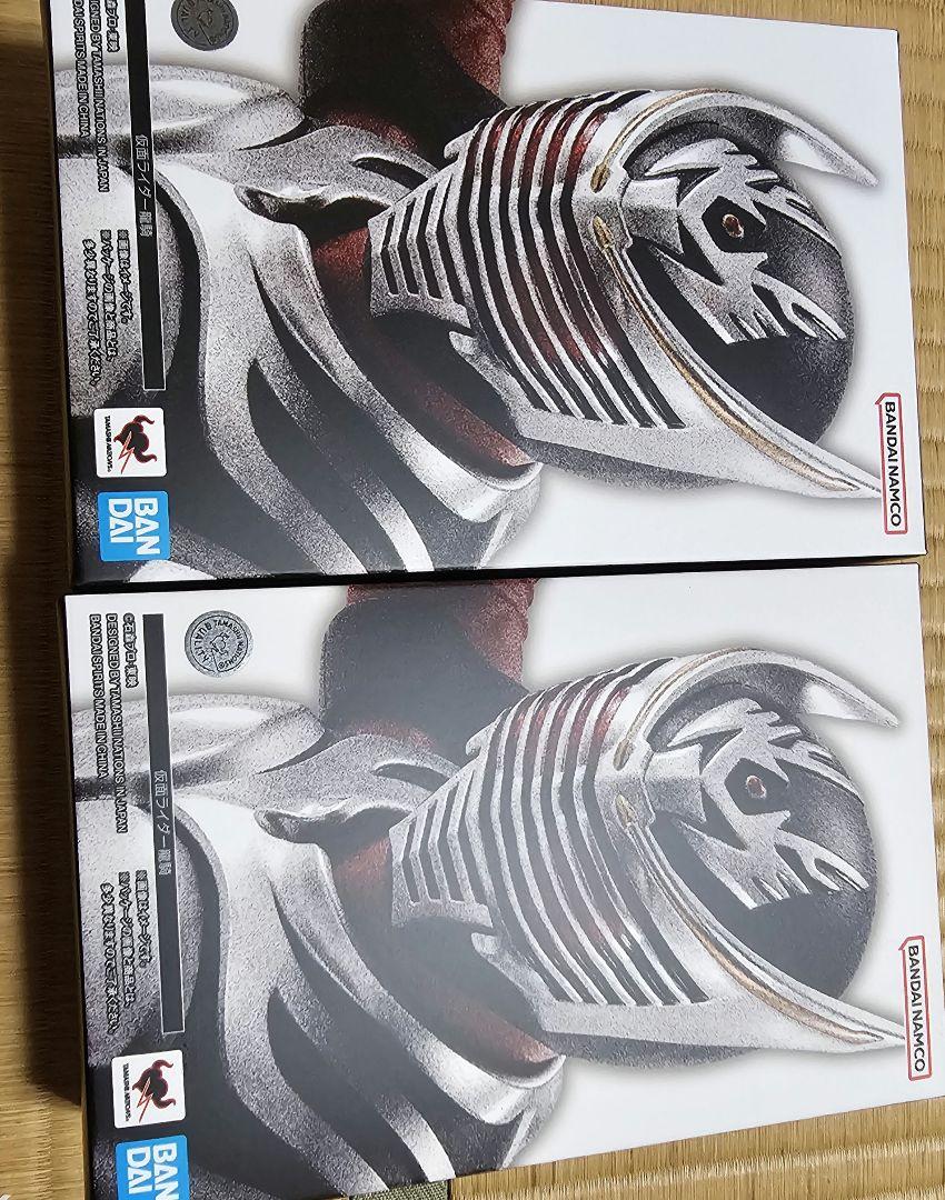 

[USED] Kamen Rider Ryuki True Value Set of 2