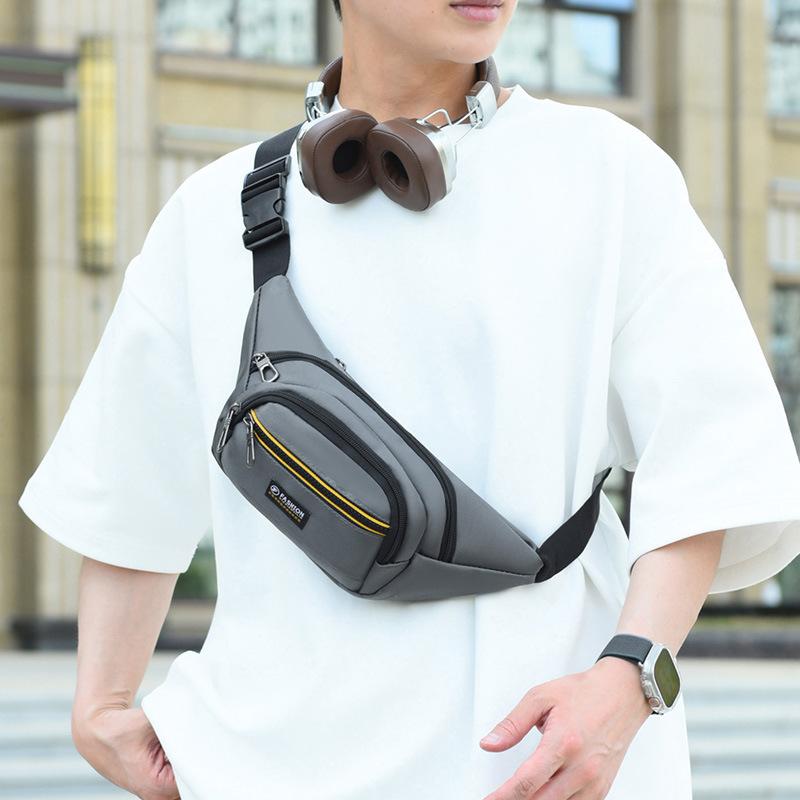 New Sports Running Purse Large Capacity Business Cashier Shoulder Messenger Bag Out Commuting Joker Fashion Chest Bag.