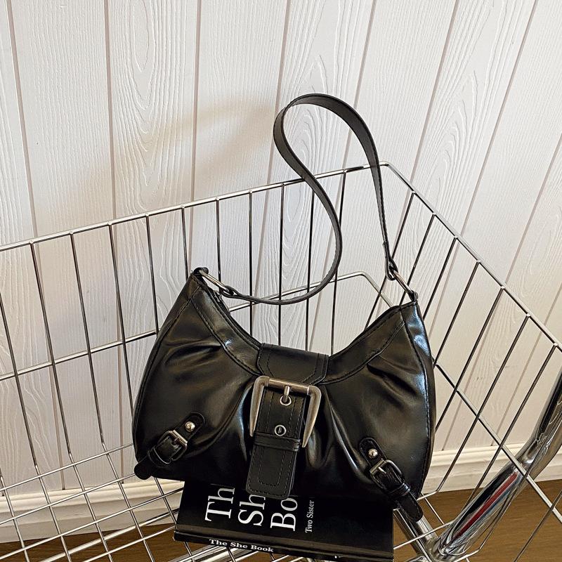 

New shoulder armpit bag retro trend hottie fashion belt buckle locomotive style handbag women чёрный
