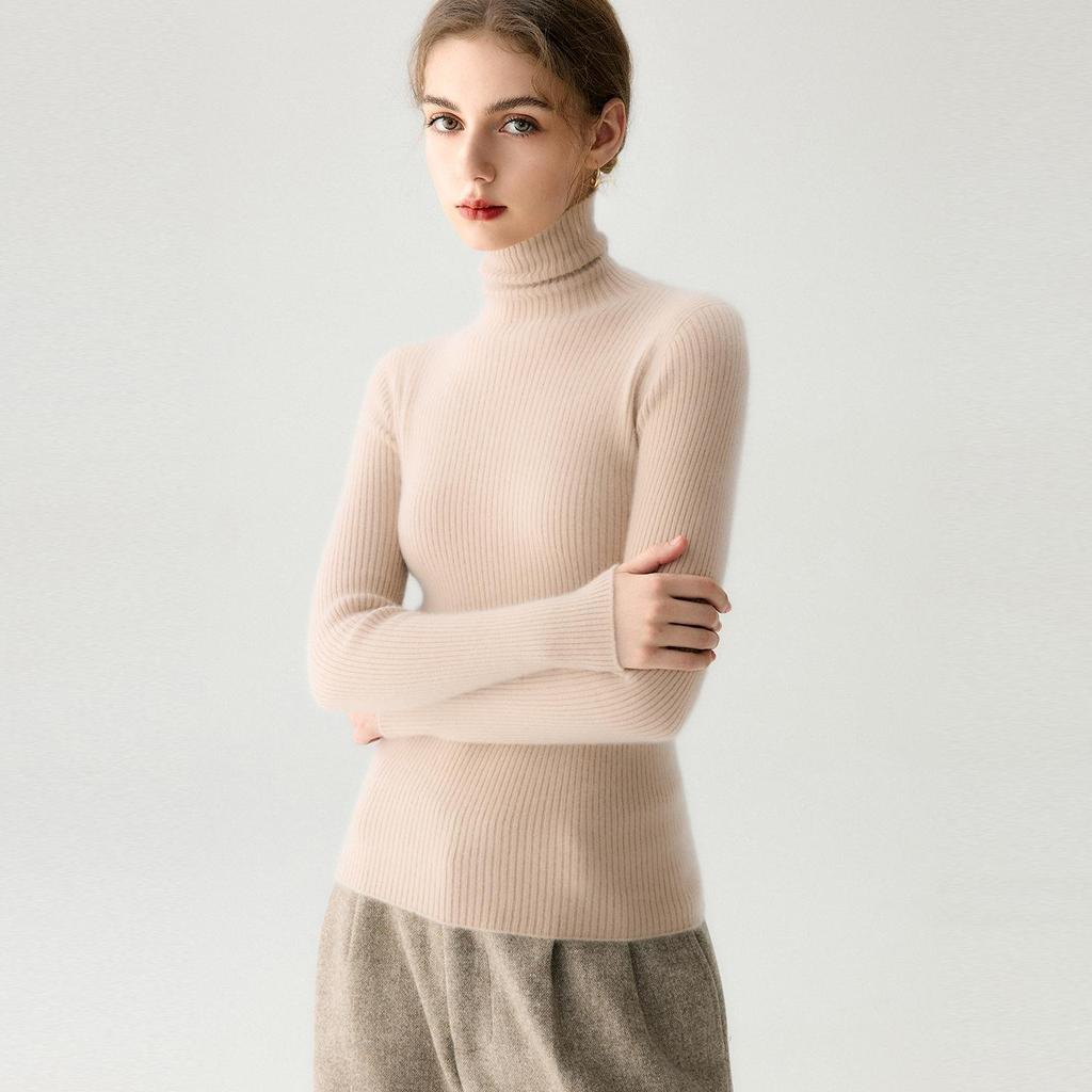 Women's Slim-Fit High-Neck Cashmere Sweater: Seamless, Solid Color, Figure-Flattering Knit.