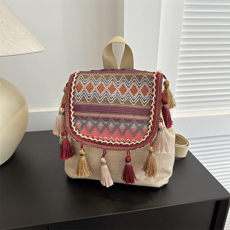 

Ethnic style large-capacity fringed small bag women s spring and summer new women s backpack versatile leisure bag tide красный
