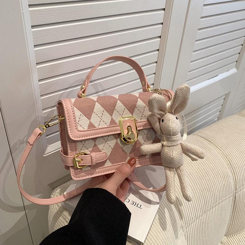 Korean version contrasting color rhombus portable small bag women's simple versatile small square bag 2025 fashionable new casual shoulder bag