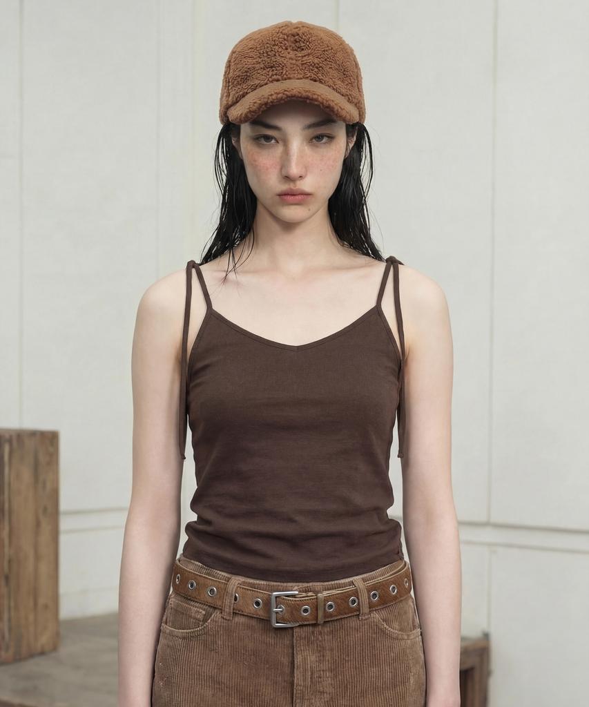 Eondeokeonteulolseutyudio Winter Ball Cap Short Visor Ball Cap / Poodle / Caramel