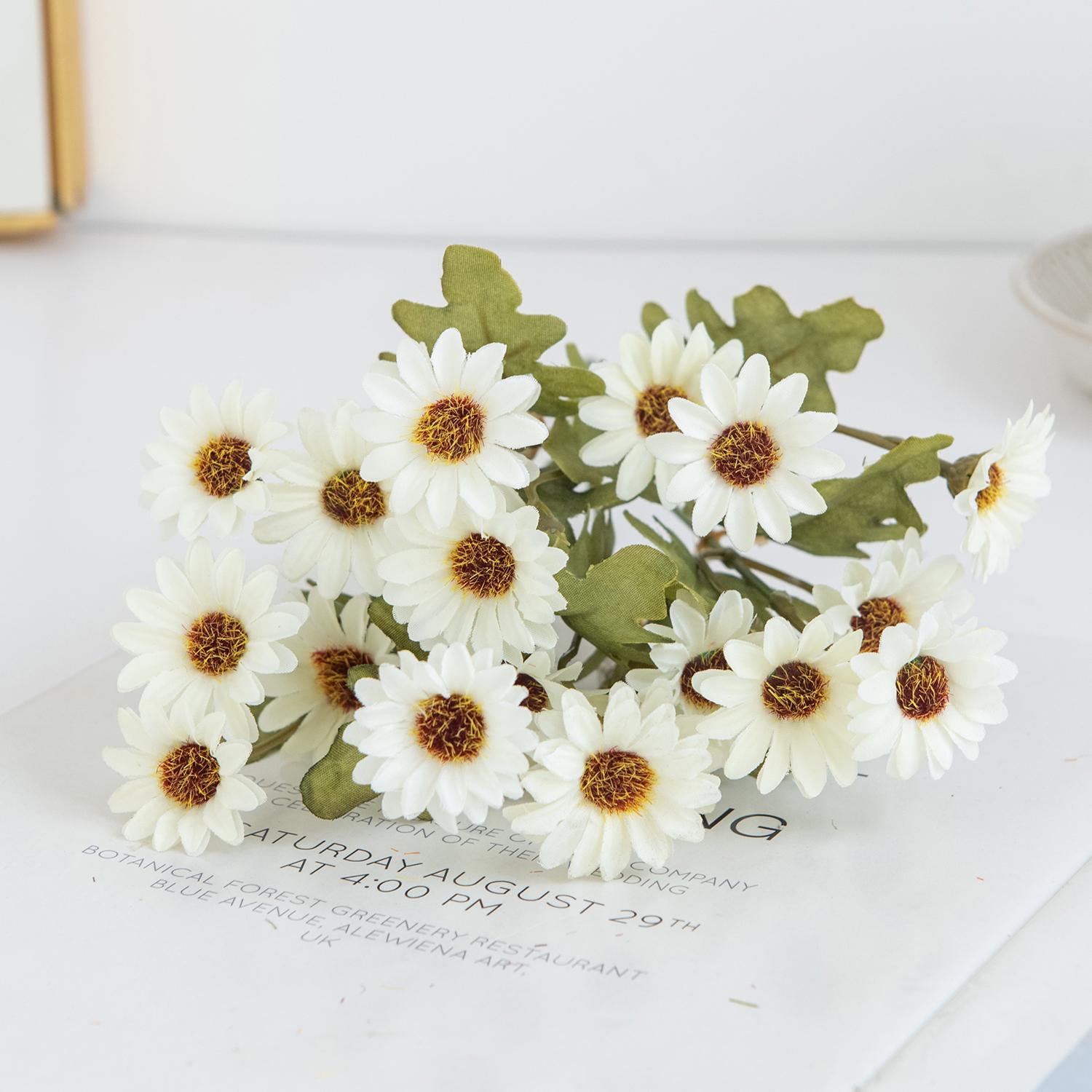 

Artificial Plastic Daisy Flowers Centerpieces Fake Plant Wedding Room Home Party Gifts Handheld Arrangement Festival bouquet 1pc білий