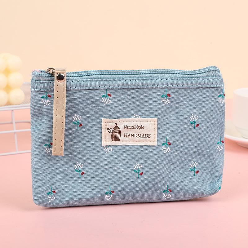 Korean Style Heart Storage Makeup Bag - Portable, Stylish, Mini Toiletry Organizer for Women