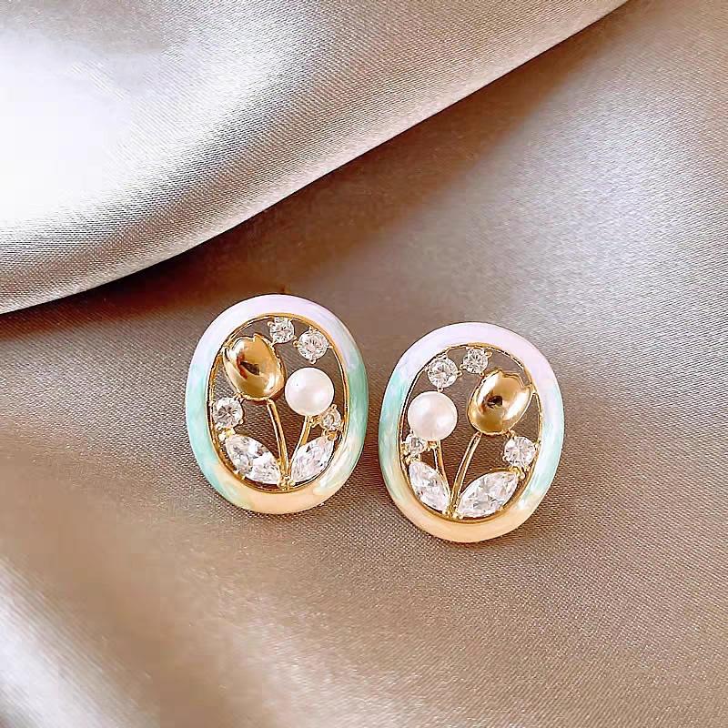 Light Luxury High-end Dripping Oil Round Tulip Butterfly Earrings Fashion Stud Earrings Niche Temperament New Earrings