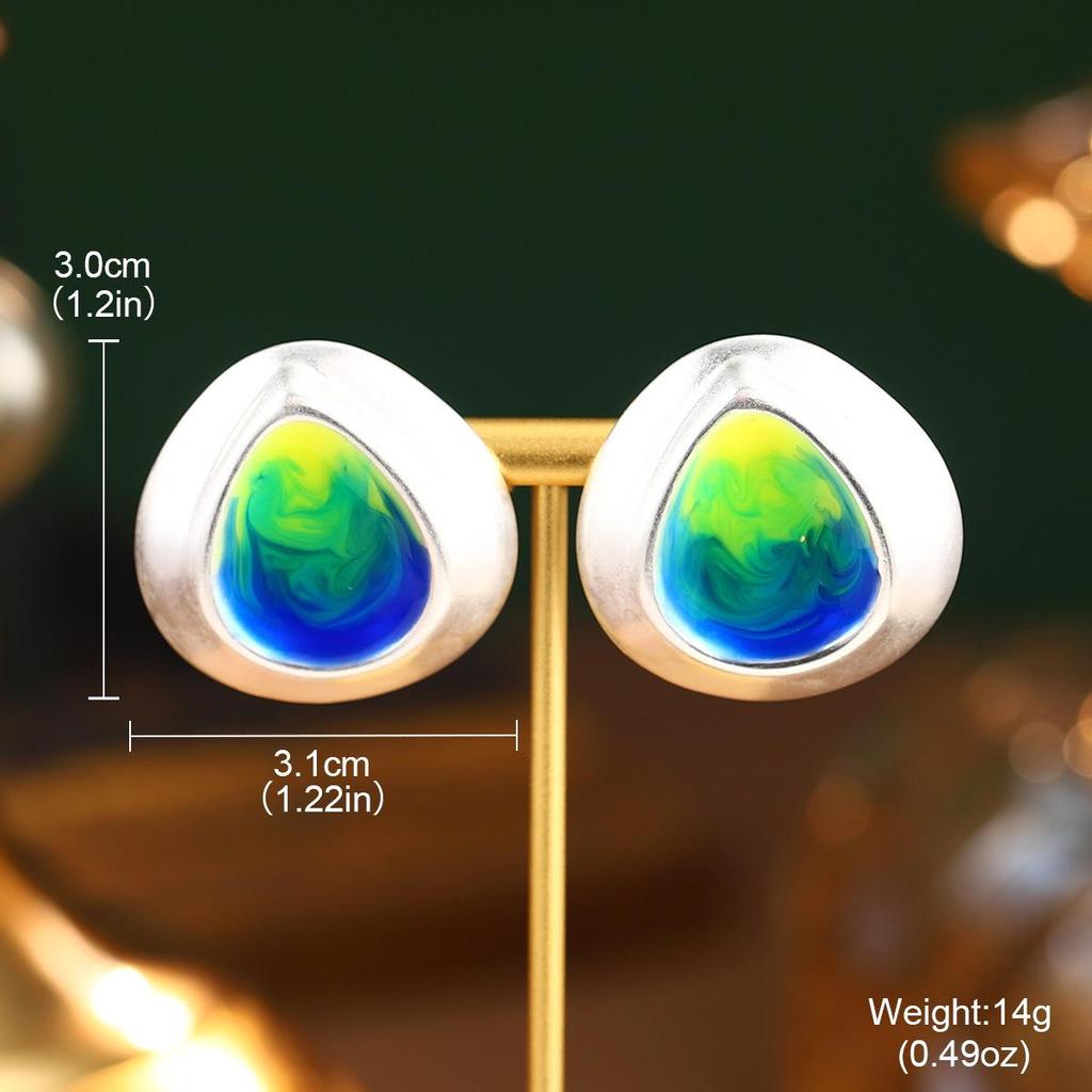 Seria obrazów Van Gogha Moneta: Kolczyki sztyfty z emalią i naturalną perłą w kształcie francuskiego kwiatka, srebro próby 925, kolekcja letnia.