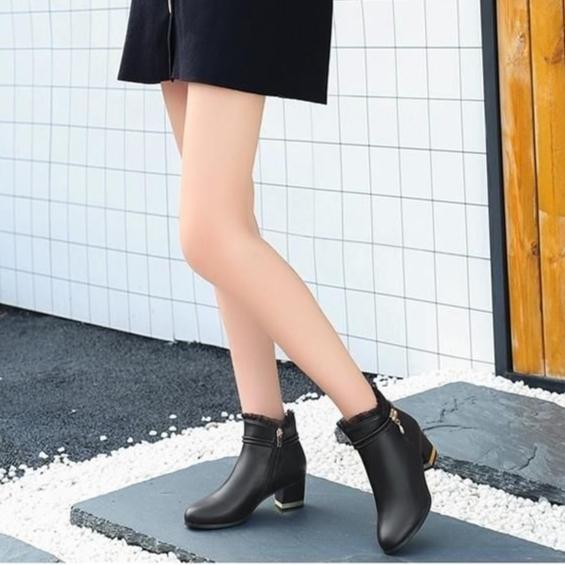 Chunky Heel 6CM Booties Solid Color Lace Splicing Women's Ankle Boots Large Size Warm Footwear Trend  Female Short Shoes