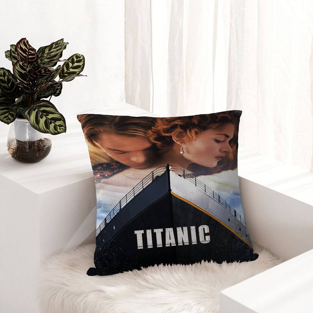 Titanic Movie Poster Classic Romantic Love Maple Design Cushion Cover Happy Autumn Harvest Decor Holiday Decorati Pillow Cover