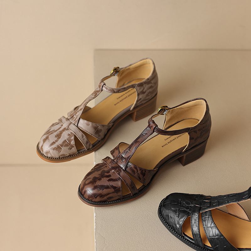 Krazing Pot Sheepskin Buckle Straps Round Toe Med Heels Autumn Summer Prints Leather Mary Janes Women Pumps