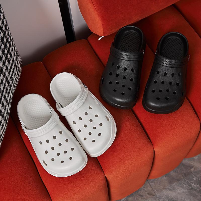 EVA Lightweight Closed Toe Summer Beach Sandals for Women & Men – Breathable Two-Way Wear Hole Slippers