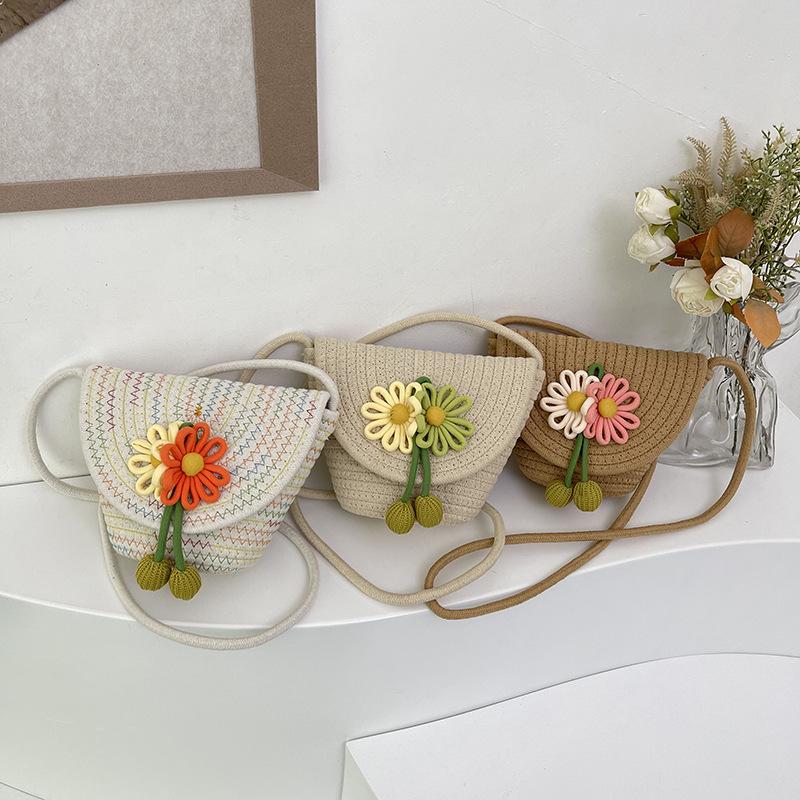 Durable Straw Crossbody Bag Flower Woven Coin Purse Handbag Girls Shoulder Messenger Bag Summer Cute Princess Handbag 2025 Gift