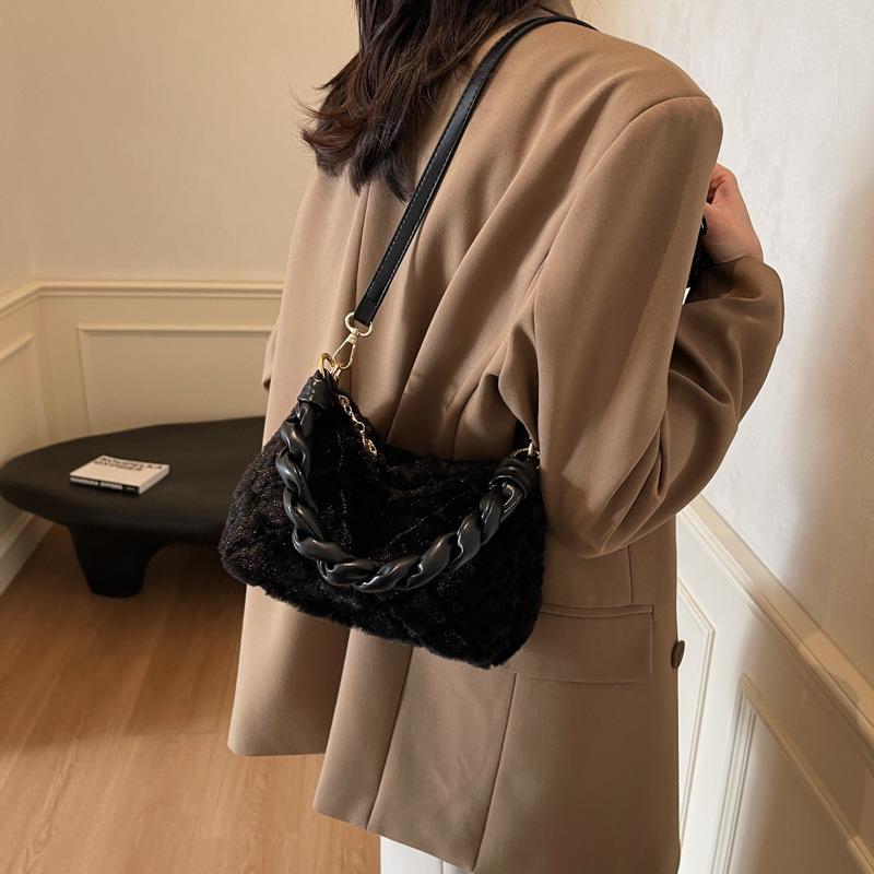 Popular Handbag Bag Women's Autumn and Winter New Fashion Plush Shoulder Bag Commuter Messenger Bag