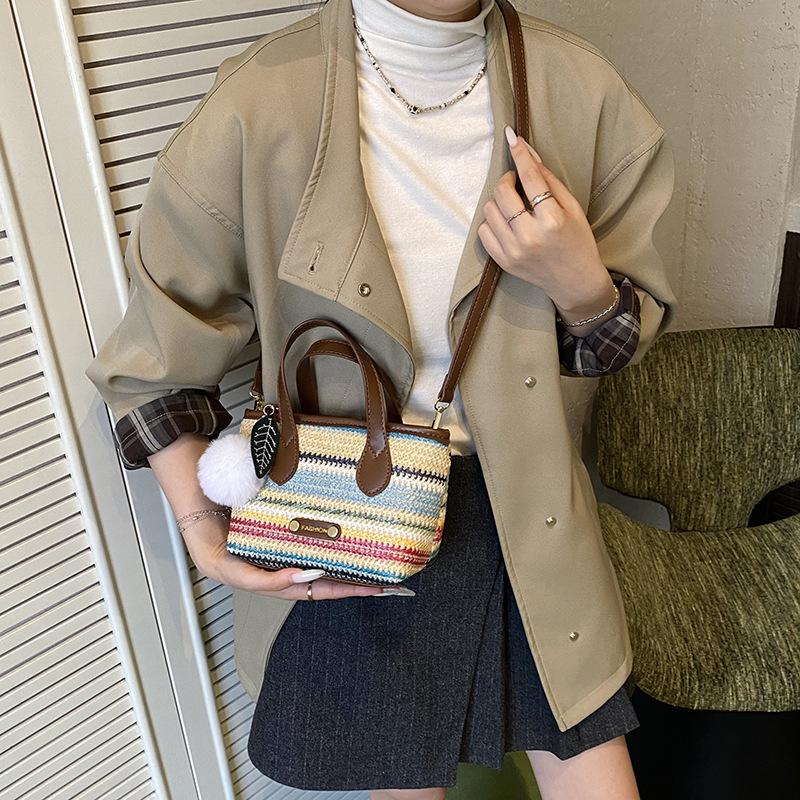 New fashion versatile spring and summer bucket bag women's woven handbag shoulder messenger bag