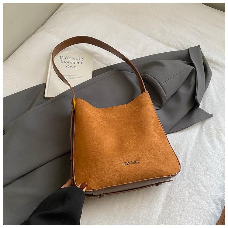 High-value Suede Large-capacity Commuter Tote Bag Women's Bag Winter New Lazy Wind Casual Messenger Bag