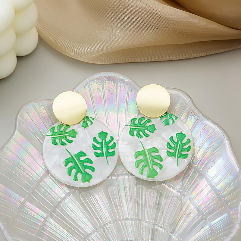 Japan Kawaii Cute Childlike Style Girl Stud Earrings A Variety Of Cartoon Personality Small Ear Jewelry
