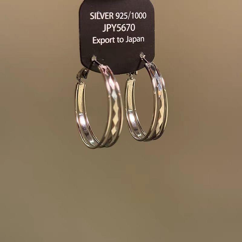 

Design Sense Multi-layer Rhombus Circle Earrings Femininity Earrings Light Luxury Premium Earrings Fashion Versatile Earrings 925 silver needle