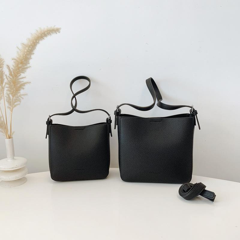 Shoulder Bag Women's New Fashion Bucket Bag Versatile Solid Color Messenger Bag